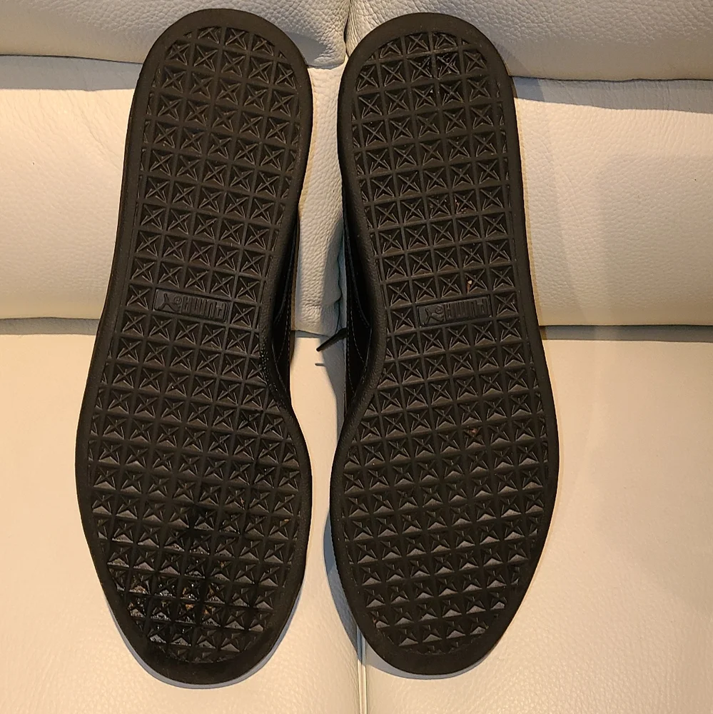 Men's Size 12 Black on Black Puma Classics - Picture 3 of 4